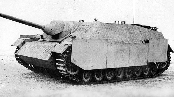 Иллюстрация к книге — «ЯгдТИГР» и другие истребители танков [_98.jpg]