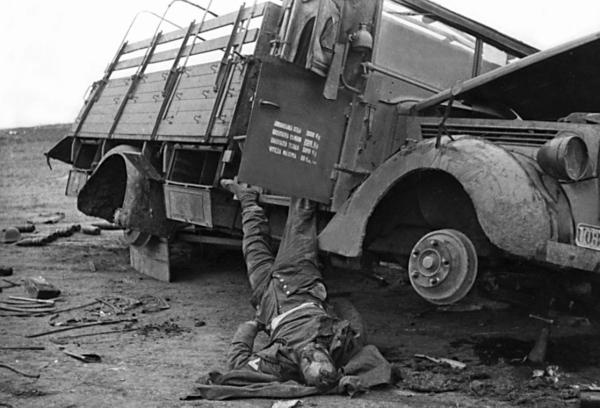 Иллюстрация к книге — Великая танковая война 1939 – 1945 [i_136.jpg]