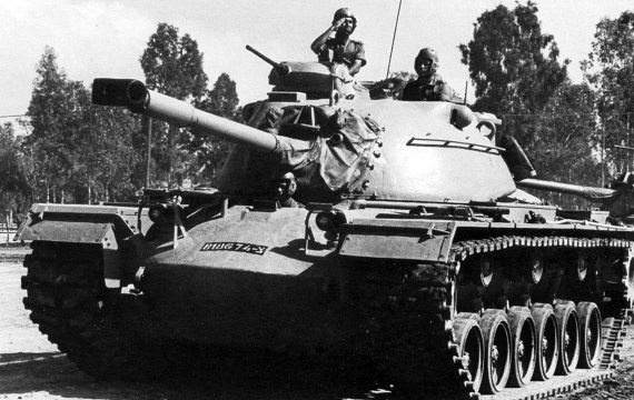 Иллюстрация к книге — Израильские танки в бою [i_035.jpg]