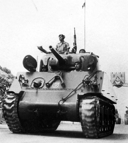 Иллюстрация к книге — Израильские танки в бою [i_073.jpg]