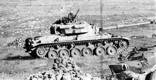 Иллюстрация к книге — Израильские танки в бою [i_129.jpg]