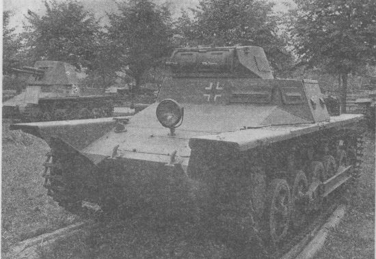 Иллюстрация к книге — Немецкие танки в бою [i_032.jpg]