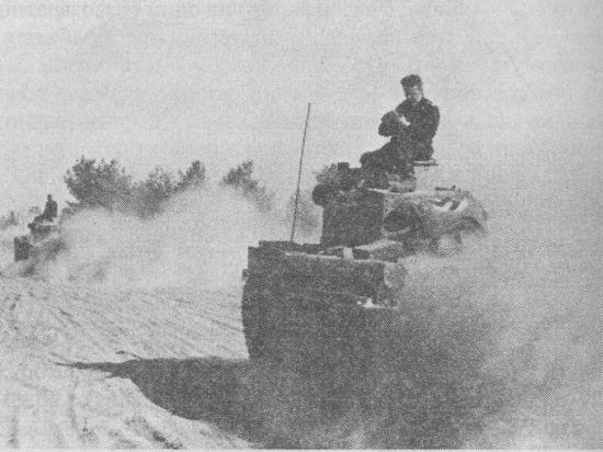 Иллюстрация к книге — Немецкие танки в бою [i_082.jpg]