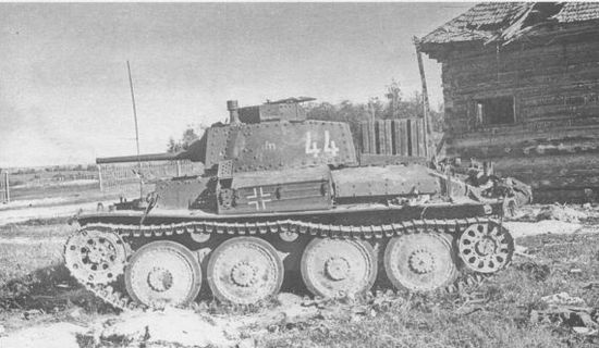 Иллюстрация к книге — Немецкие танки в бою [i_205.jpg]