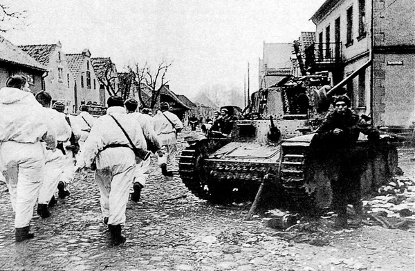 Иллюстрация к книге — Славянская броня Гитлера [i_106.jpg]