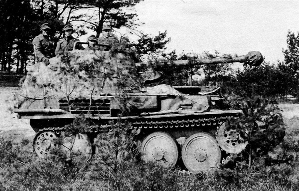 Иллюстрация к книге — Славянская броня Гитлера [i_134.jpg]