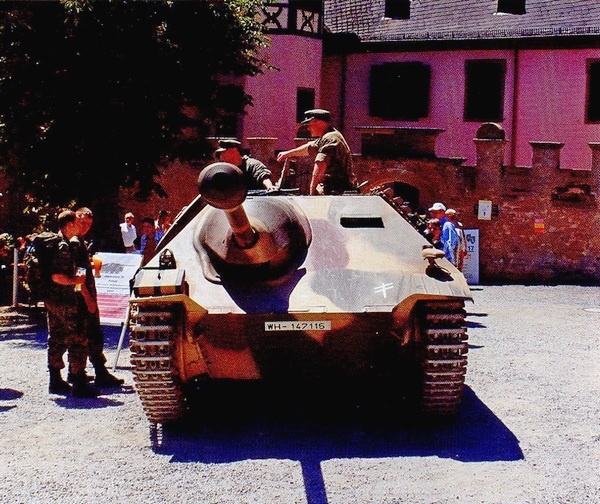 Иллюстрация к книге — Славянская броня Гитлера [i_206.jpg]