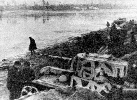 Иллюстрация к книге — Советские танки в бою. От Т-26 до ИС-2 [i_050.jpg]