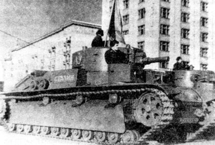 Иллюстрация к книге — Советские танки в бою. От Т-26 до ИС-2 [i_077.jpg]
