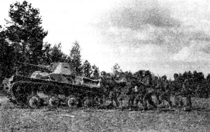 Иллюстрация к книге — Советские танки в бою. От Т-26 до ИС-2 [i_097.jpg]