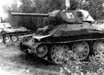 Иллюстрация к книге — Советские танки в бою. От Т-26 до ИС-2 [i_113.jpg]