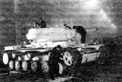 Иллюстрация к книге — Советские танки в бою. От Т-26 до ИС-2 [i_138.jpg]