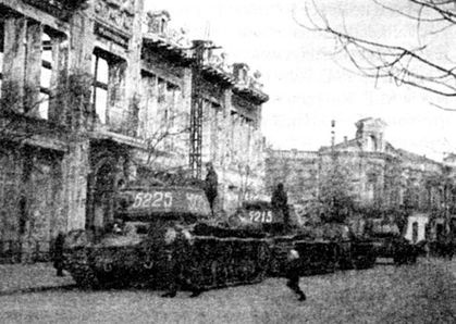 Иллюстрация к книге — Советские танки в бою. От Т-26 до ИС-2 [i_144.jpg]