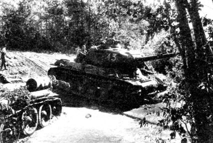 Иллюстрация к книге — Советские танки в бою. От Т-26 до ИС-2 [i_153.jpg]