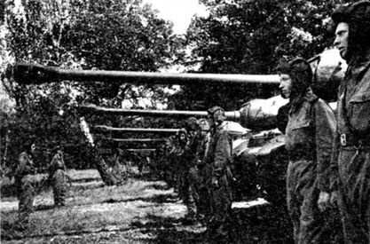 Иллюстрация к книге — Советские танки в бою. От Т-26 до ИС-2 [i_154.jpg]