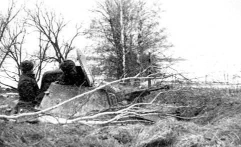 Иллюстрация к книге — Советские танки в бою. От Т-26 до ИС-2 [i_167.jpg]