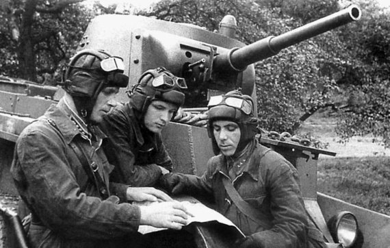 Иллюстрация к книге — Танковые асы Второй Мировой [i_070.jpg]