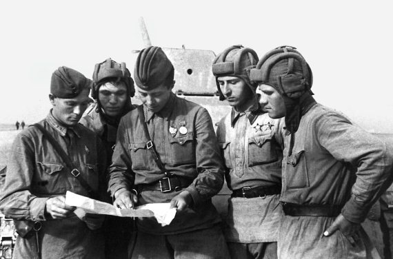 Иллюстрация к книге — Танковые асы Второй Мировой [i_077.jpg]