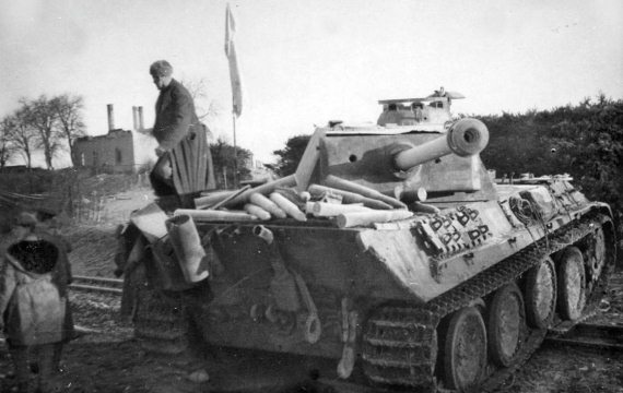 Иллюстрация к книге — Танковые асы Второй Мировой [i_151.jpg]