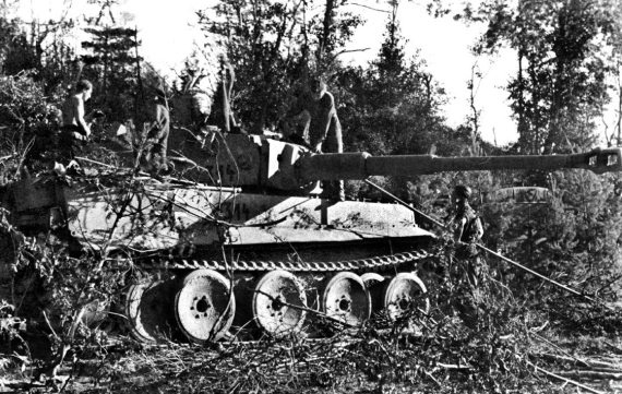 Иллюстрация к книге — Танковые асы Второй Мировой [i_180.jpg]