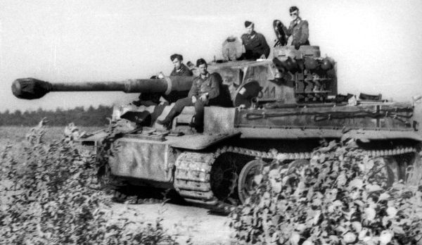 Иллюстрация к книге — Танковые асы Гитлера [i_041.jpg]