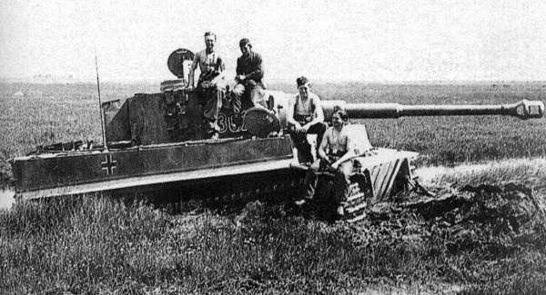 Иллюстрация к книге — Танковые асы Гитлера [i_050.jpg]