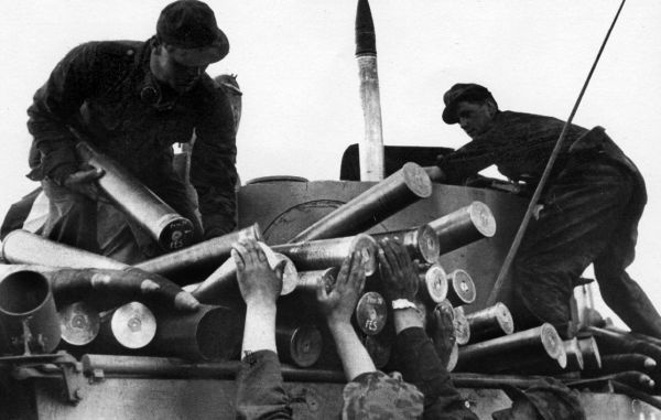 Иллюстрация к книге — Танковые асы Гитлера [i_068.jpg]