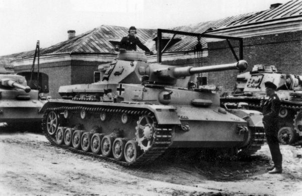 Иллюстрация к книге — Танковые асы Гитлера [i_110.jpg]