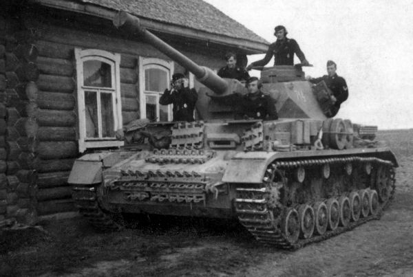 Иллюстрация к книге — Танковые асы Гитлера [i_111.jpg]