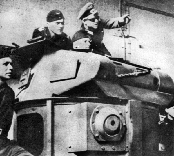 Иллюстрация к книге — Танковые асы Гитлера [i_129.jpg]