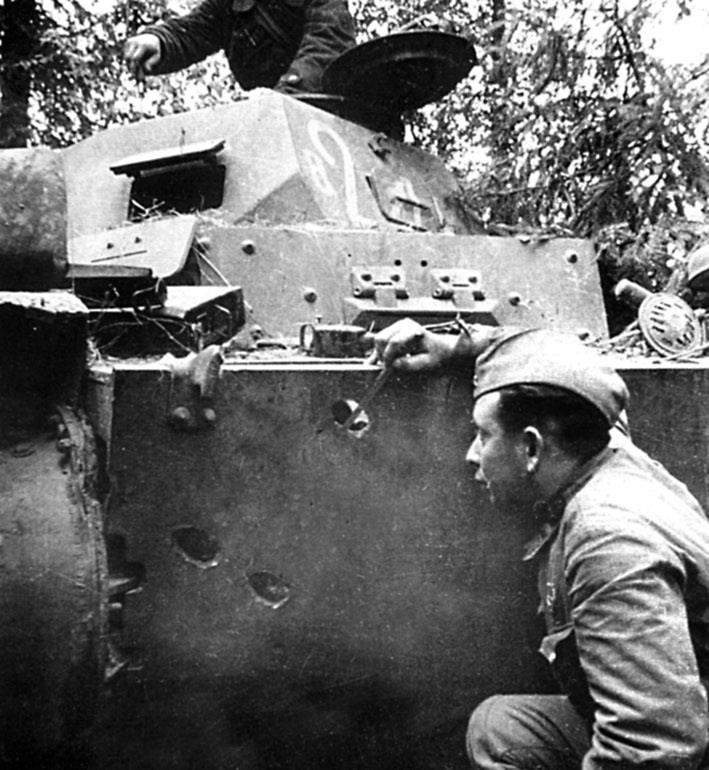 Иллюстрация к книге — Танковые асы Сталина [i_049.jpg]