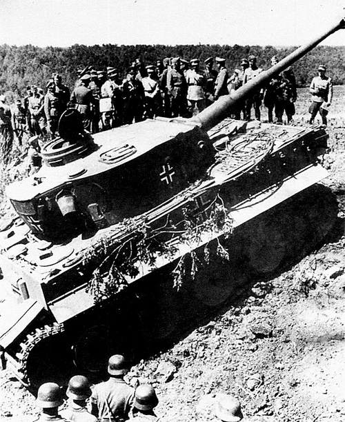 Иллюстрация к книге — Тяжелый танк «Тигр». Смертельное оружие Рейха [i_028.jpg]