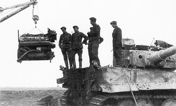 Иллюстрация к книге — Тяжелый танк «Тигр». Смертельное оружие Рейха [i_045.jpg]