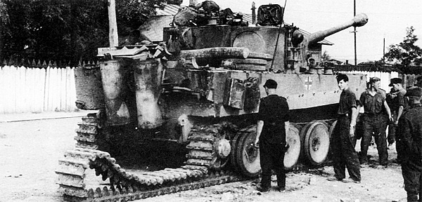 Иллюстрация к книге — Тяжелый танк «Тигр». Смертельное оружие Рейха [i_047.jpg]