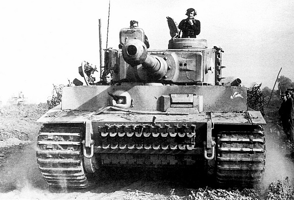 Иллюстрация к книге — Тяжелый танк «Тигр». Смертельное оружие Рейха [i_094.jpg]