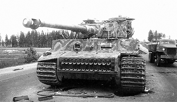 Иллюстрация к книге — Тяжелый танк «Тигр». Смертельное оружие Рейха [i_098.jpg]