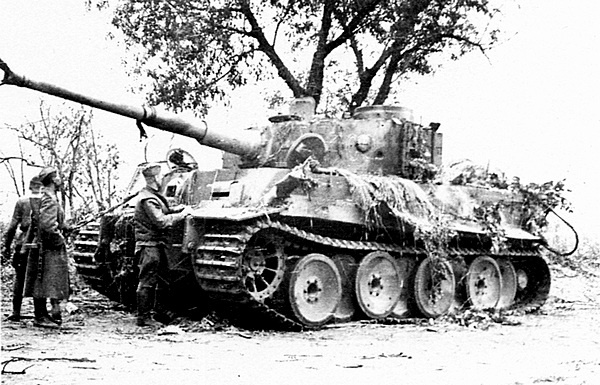 Иллюстрация к книге — Тяжелый танк «Тигр». Смертельное оружие Рейха [i_113.jpg]