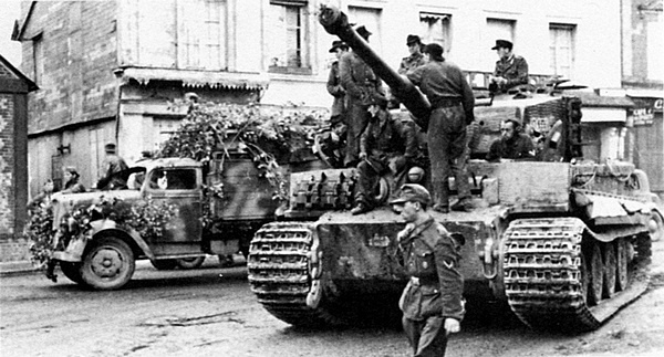 Иллюстрация к книге — Тяжелый танк «Тигр». Смертельное оружие Рейха [i_135.jpg]