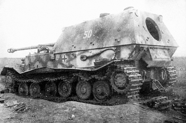 Иллюстрация к книге — Тяжелый танк «Тигр». Смертельное оружие Рейха [i_161.jpg]