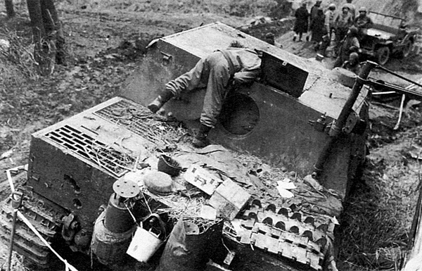 Иллюстрация к книге — Тяжелый танк «Тигр». Смертельное оружие Рейха [i_185.jpg]