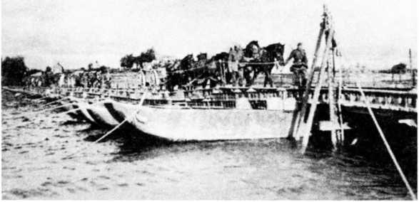 Иллюстрация к книге — Ленинградский &quot;Блицкриг&quot;. На основе военных дневников высших офицеров вермахта генерал-фельдмаршала Вильгельма Риттера фон Лееба и генерал-полковника Франца Гальдера. 1941-1942 [i_005.jpg]