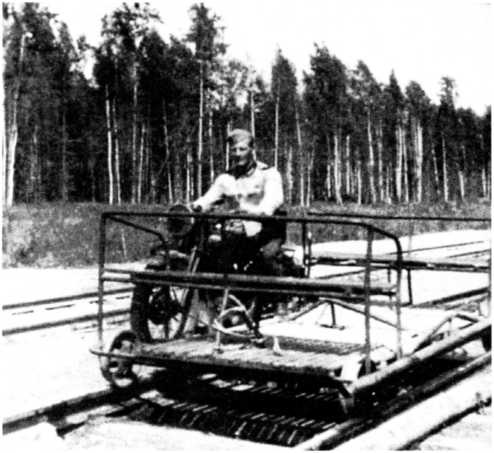 Иллюстрация к книге — Ленинградский &quot;Блицкриг&quot;. На основе военных дневников высших офицеров вермахта генерал-фельдмаршала Вильгельма Риттера фон Лееба и генерал-полковника Франца Гальдера. 1941-1942 [i_012.jpg]