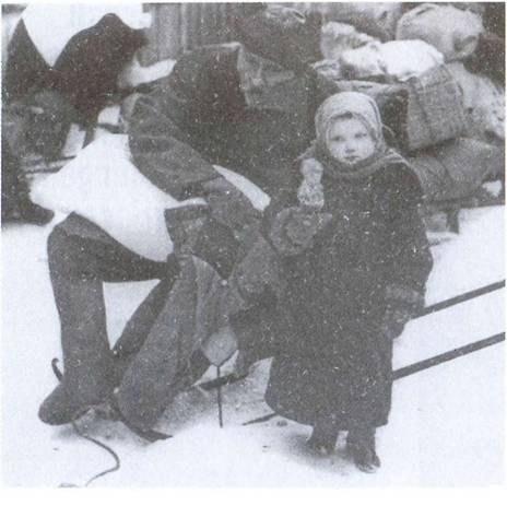 Иллюстрация к книге — По обе стороны блокадного кольца [i_027.jpg]