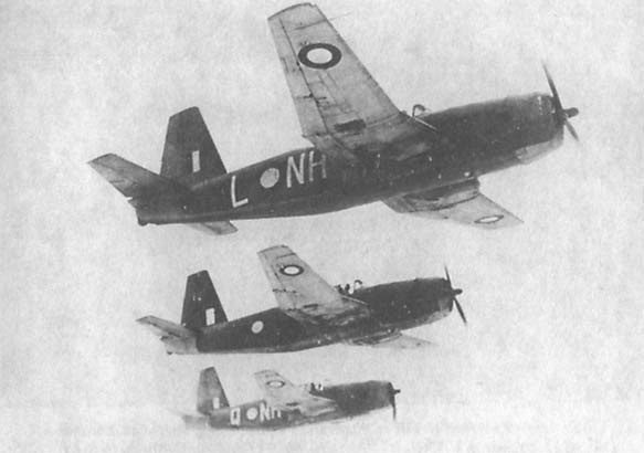 Иллюстрация к книге — Пикирующие бомбардировщики: История пикировщика. Пикировщики над джунглями [_09.jpg]