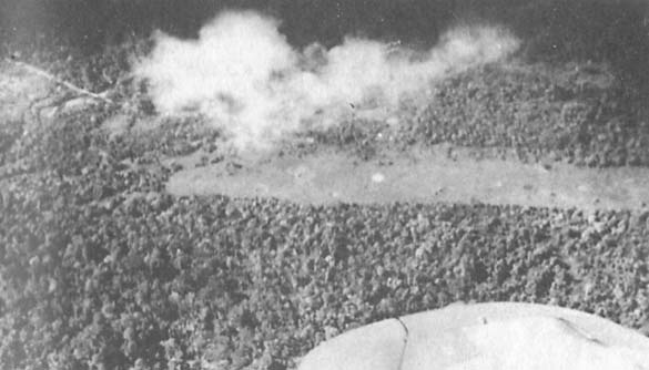 Иллюстрация к книге — Пикирующие бомбардировщики: История пикировщика. Пикировщики над джунглями [_18.jpg]