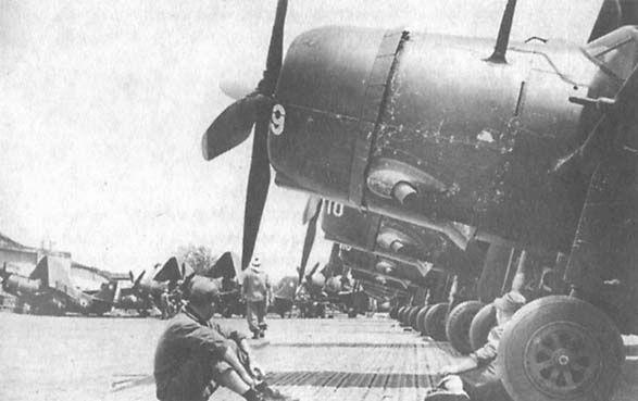 Иллюстрация к книге — Пикирующие бомбардировщики: История пикировщика. Пикировщики над джунглями [_31.jpg]