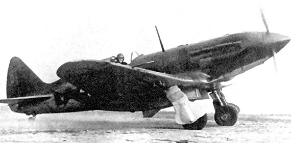 Иллюстрация к книге — На перехват! Летная книжка &quot;сталинского сокола&quot; [i_009.jpg]