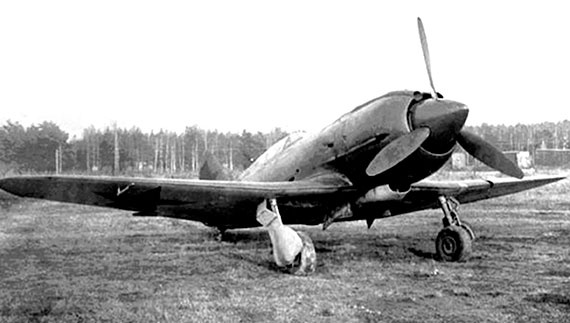 Иллюстрация к книге — На перехват! Летная книжка &quot;сталинского сокола&quot; [i_039.jpg]