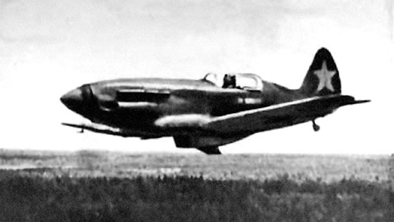 Иллюстрация к книге — На перехват! Летная книжка &quot;сталинского сокола&quot; [i_053.jpg]