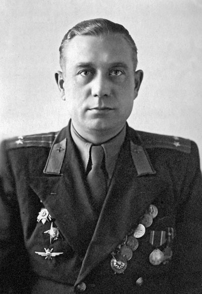 Иллюстрация к книге — На перехват! Летная книжка "сталинского сокола" [i_091.jpg]